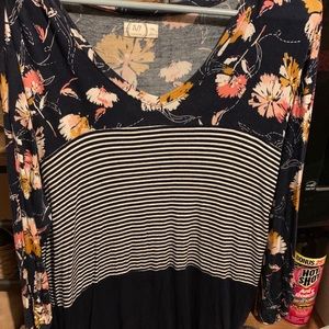 Floral and striped 24/7 Maurices tee 3/4 sleeve